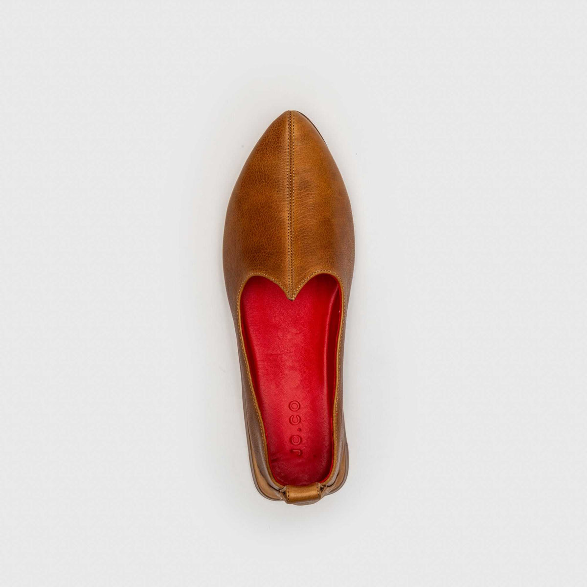 Top view of JOCO Jodhpur men's cognac calfskin Mojri loafer showing the red lambskin lining